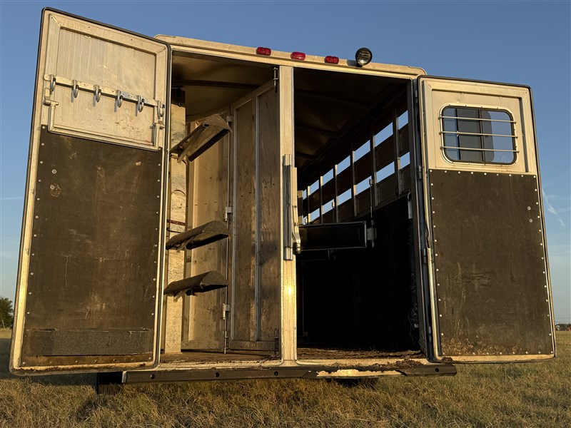 Trailer Photo 26