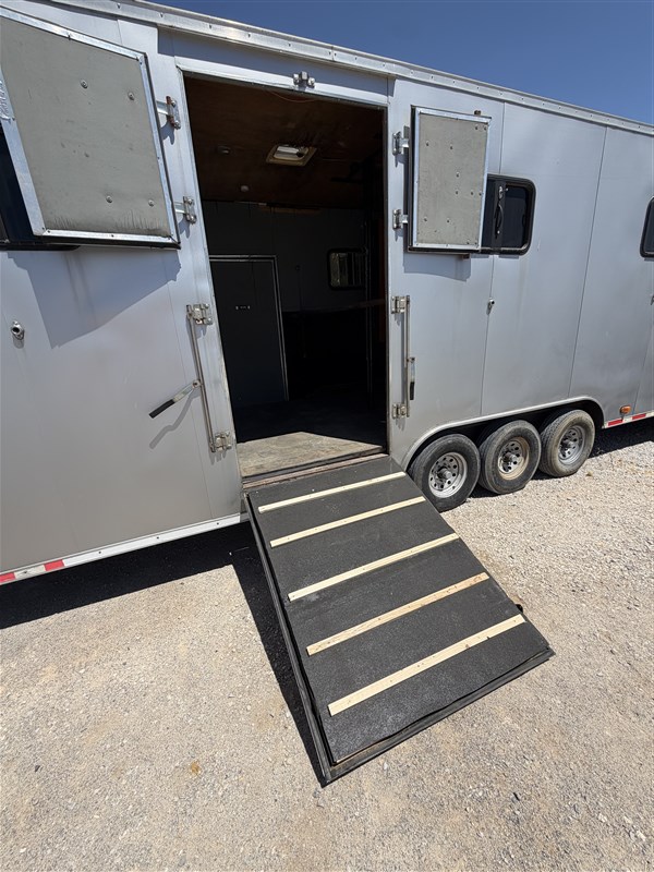 Trailer Photo 11