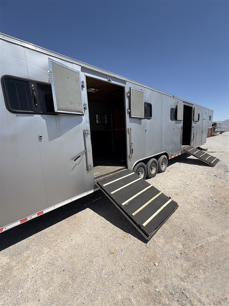 Trailer Photo 5