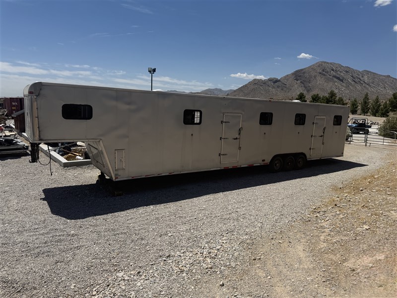 Trailer Photo 10