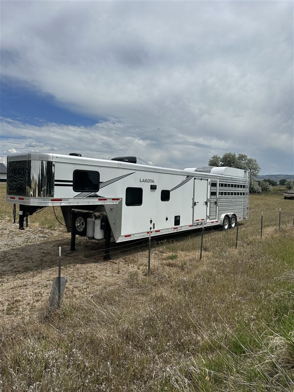 Trailer Photo 4