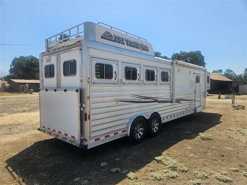 2019 Elite 4 Horse