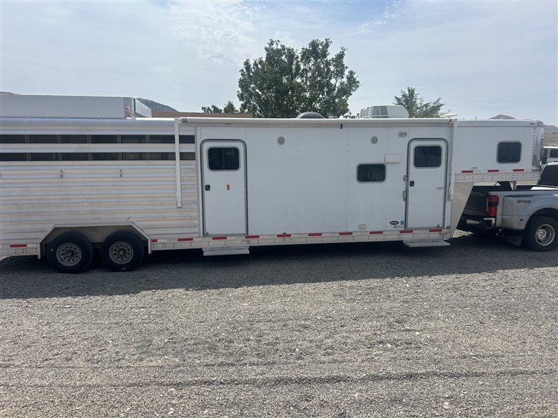 Trailer Photo 2