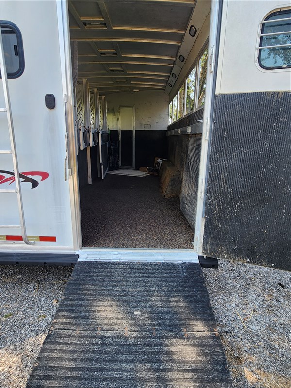Trailer Photo 7