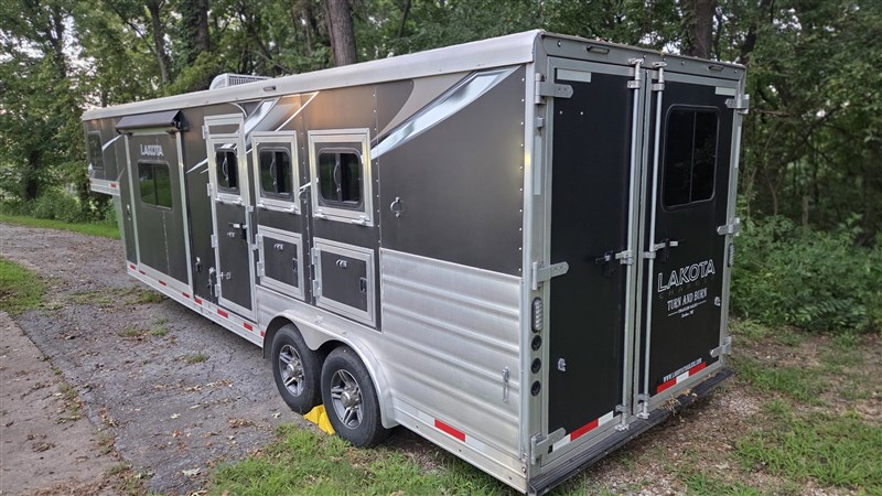 Trailer Photo 2