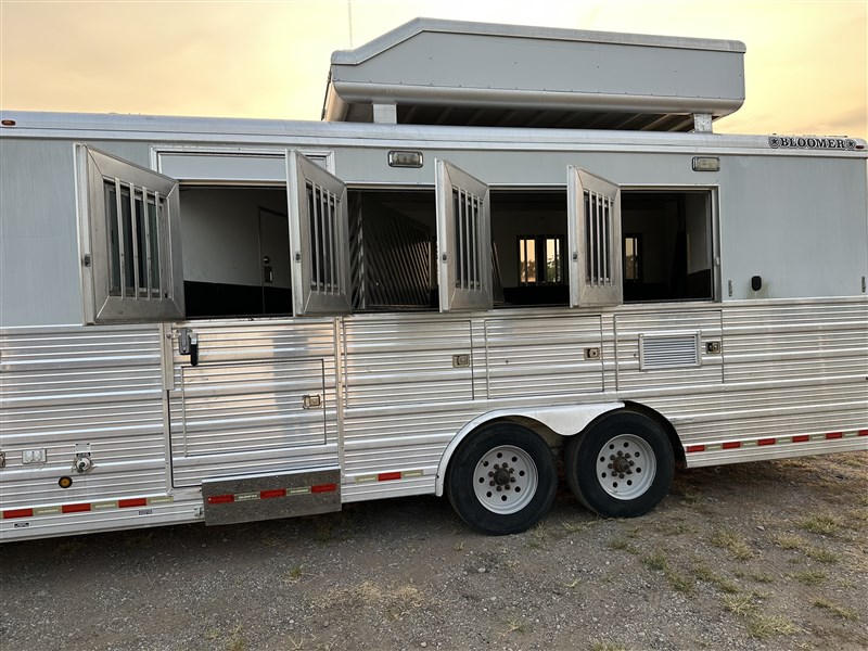 Trailer Photo 10