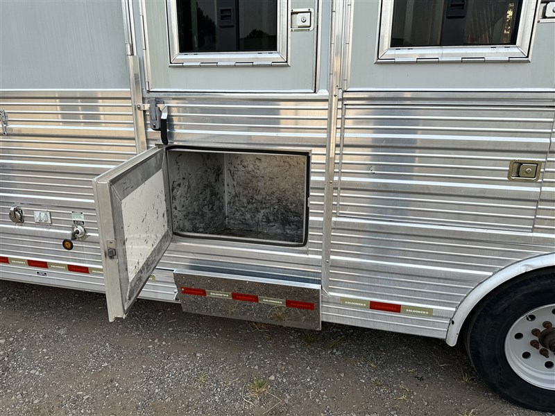 Trailer Photo 12