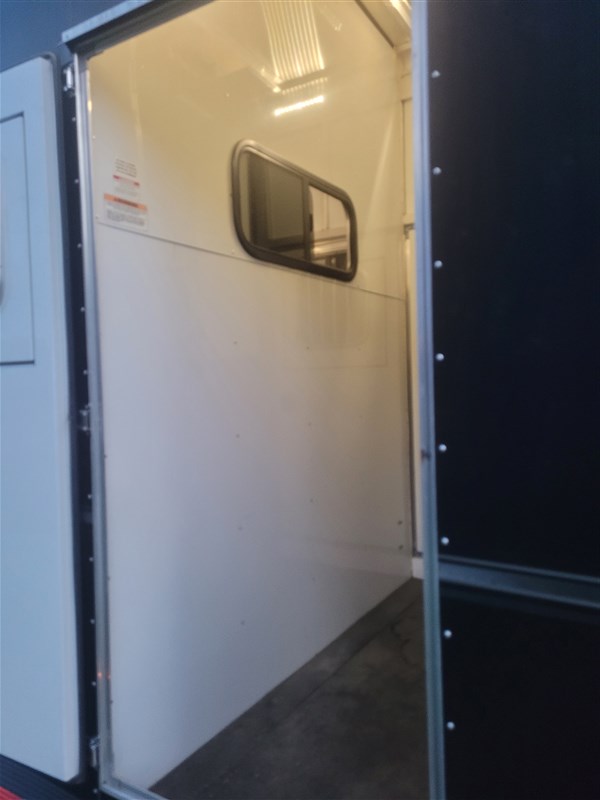 Trailer Photo 11