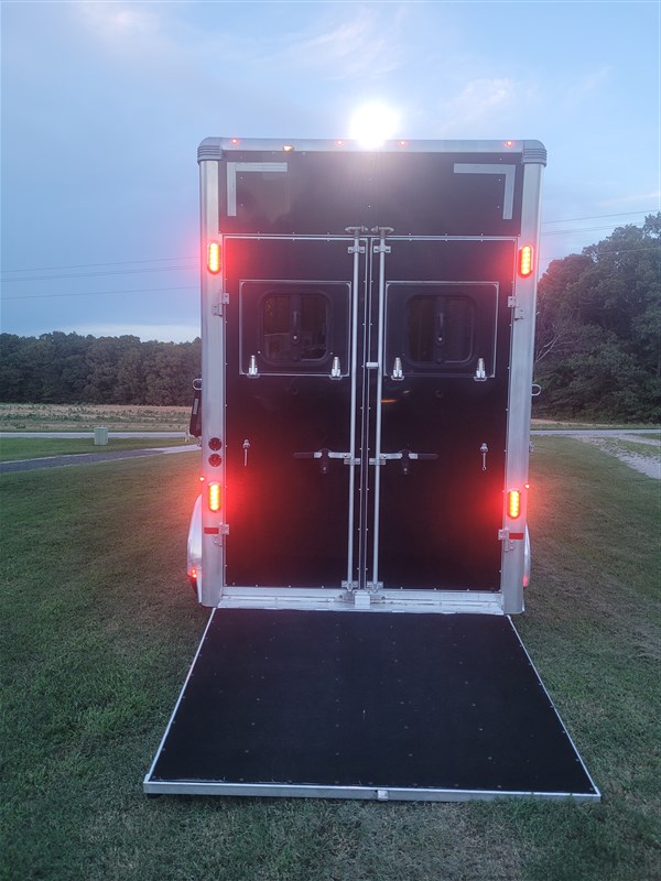 Trailer Photo 3