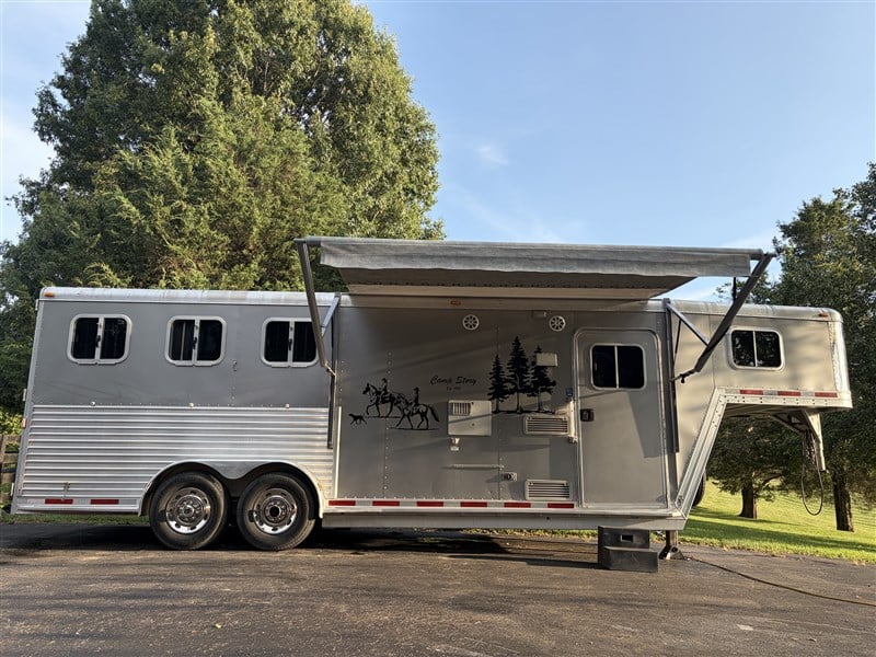 2005 Featherlite 8583