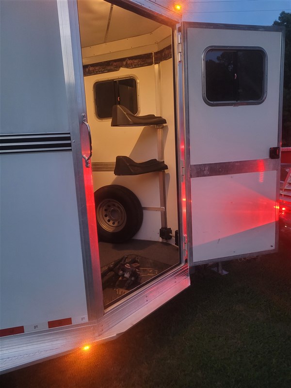 Trailer Photo 8