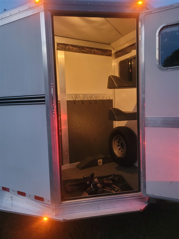 Trailer Photo 9