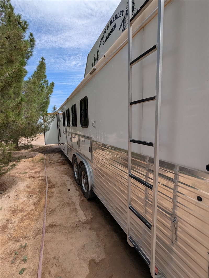 Trailer Photo 2