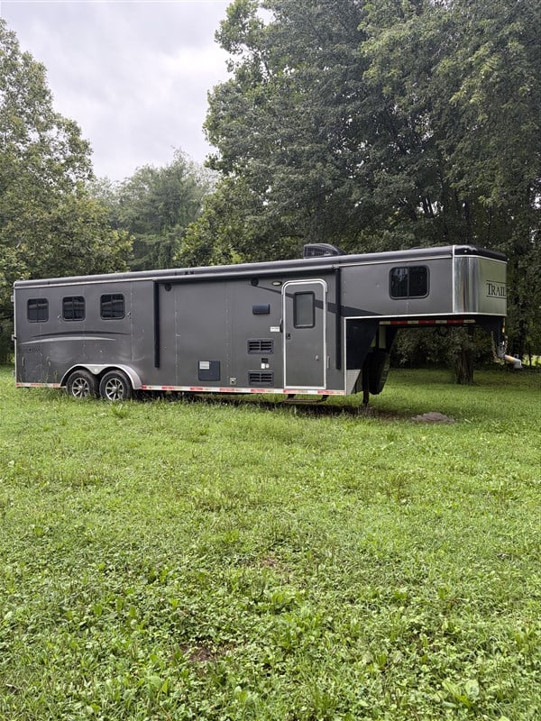 Trailer Photo 1
