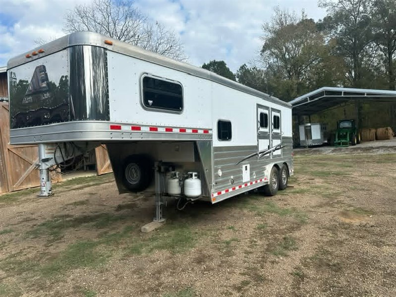 Trailer Photo 18