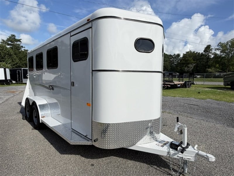 2026 Bee 3 Horse Chief W/DR Horse Trailer