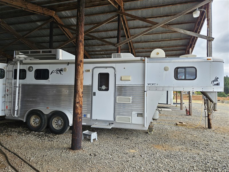 Trailer Photo 3