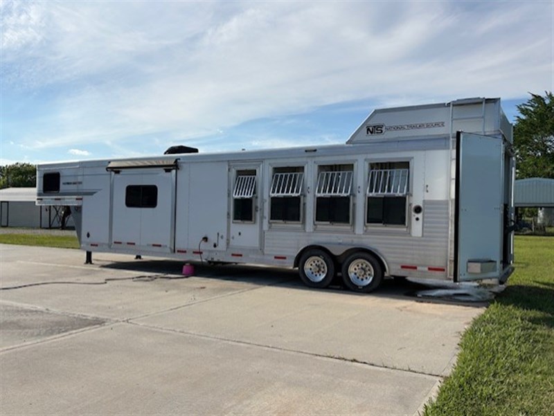 Trailer Photo 2