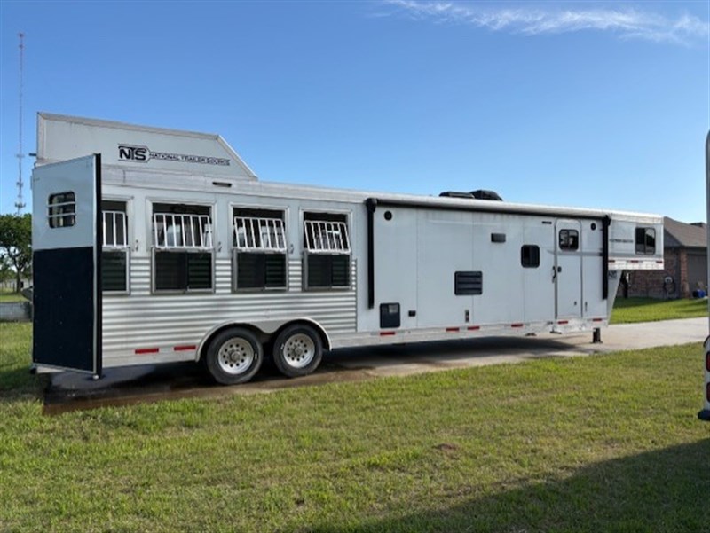 Trailer Photo 1
