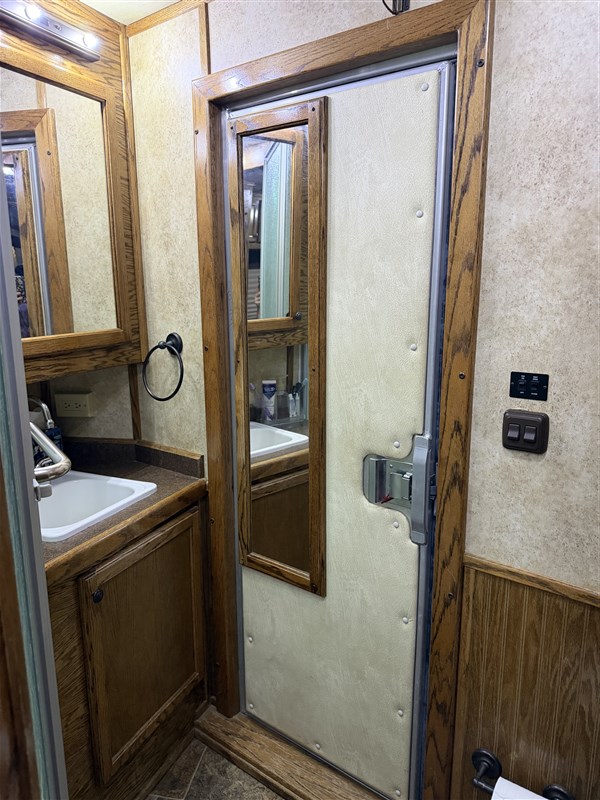 Trailer Photo 18