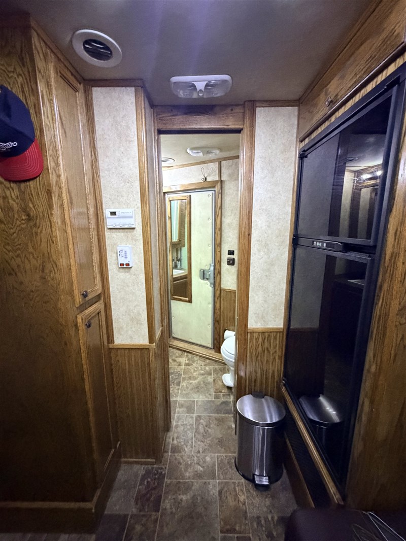 Trailer Photo 15