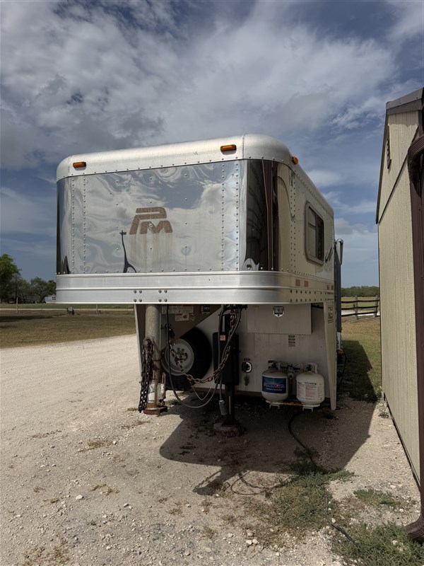 Trailer Photo 3