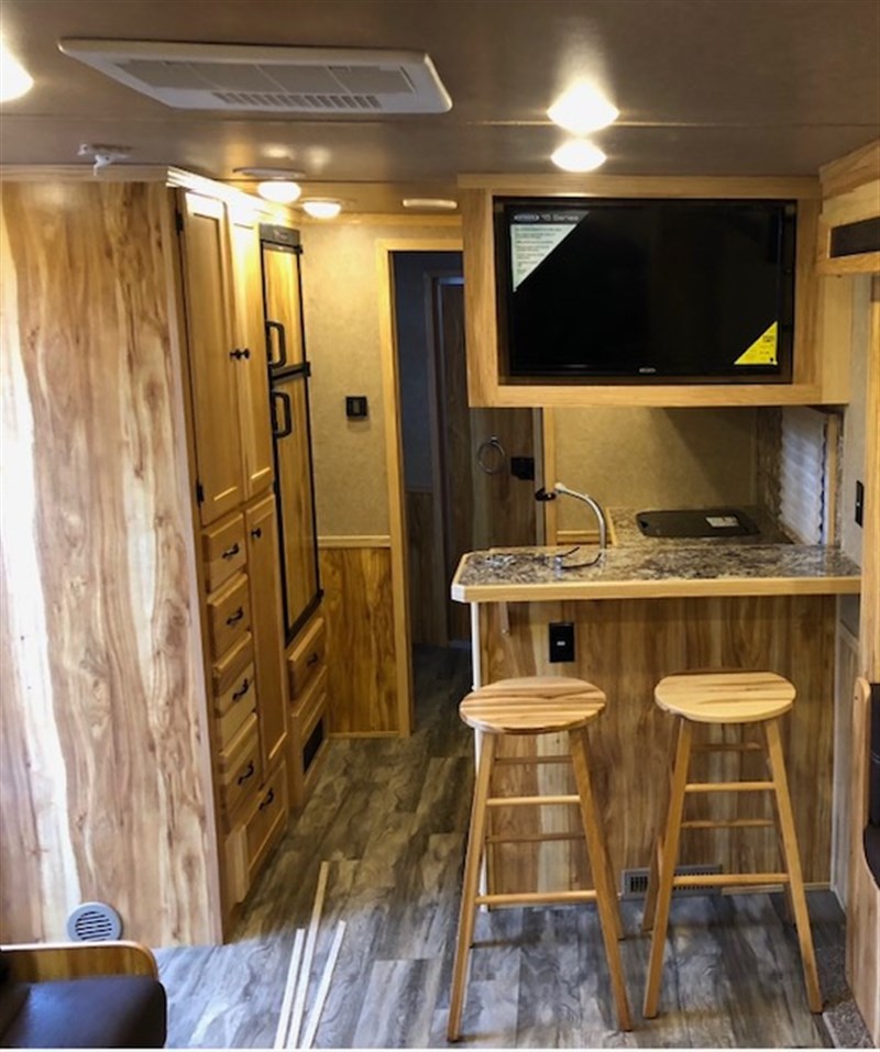 Trailer Photo 8