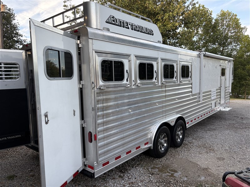 Trailer Photo 2