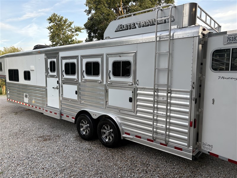 Trailer Photo 4