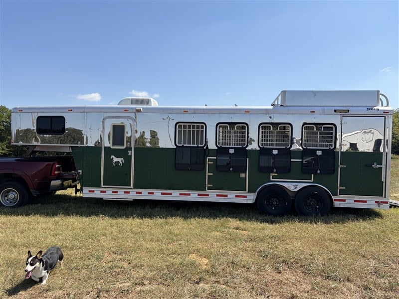 Trailer Photo 1