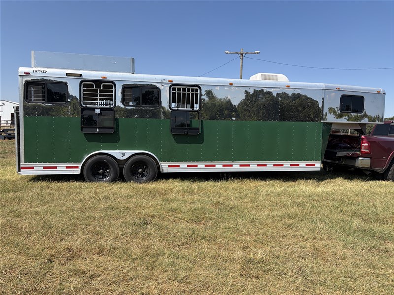 Trailer Photo 5