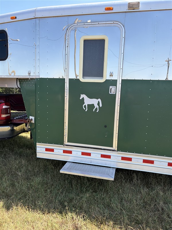 Trailer Photo 14