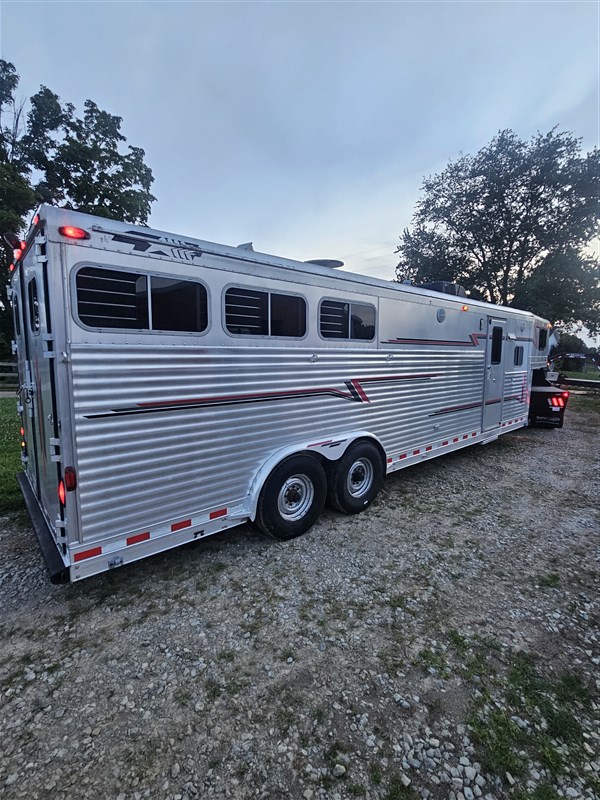 Trailer Photo 4