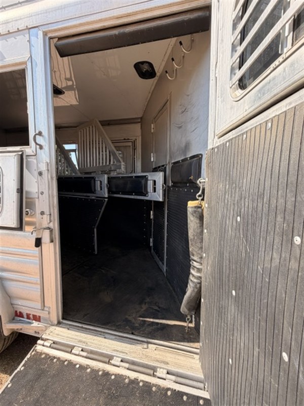 Trailer Photo 28