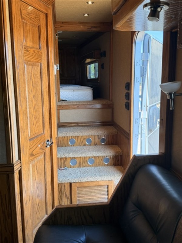 Trailer Photo 16