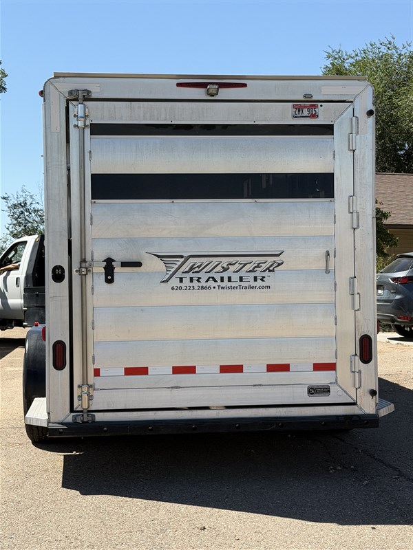 Trailer Photo 2