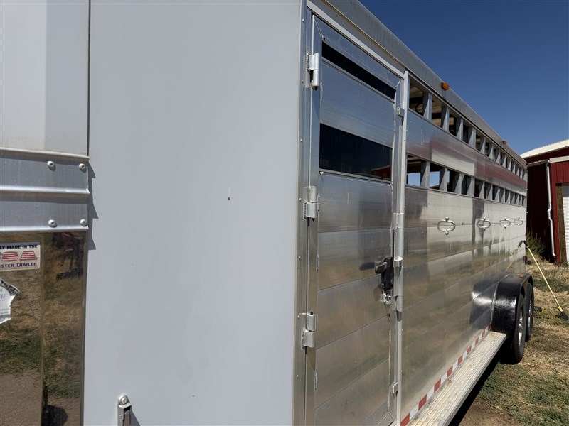 Trailer Photo 10