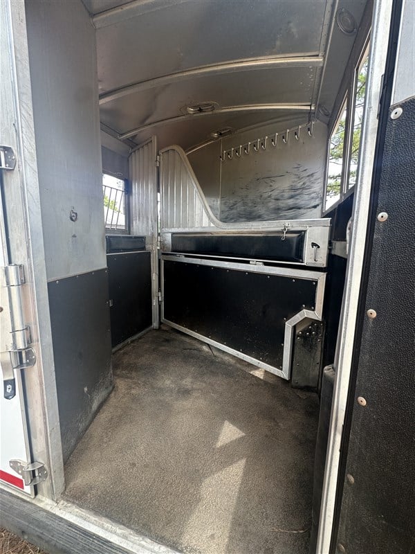 Trailer Photo 19