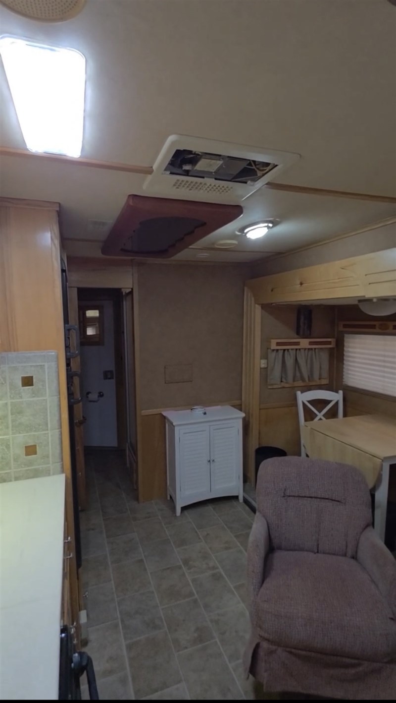 Trailer Photo 16