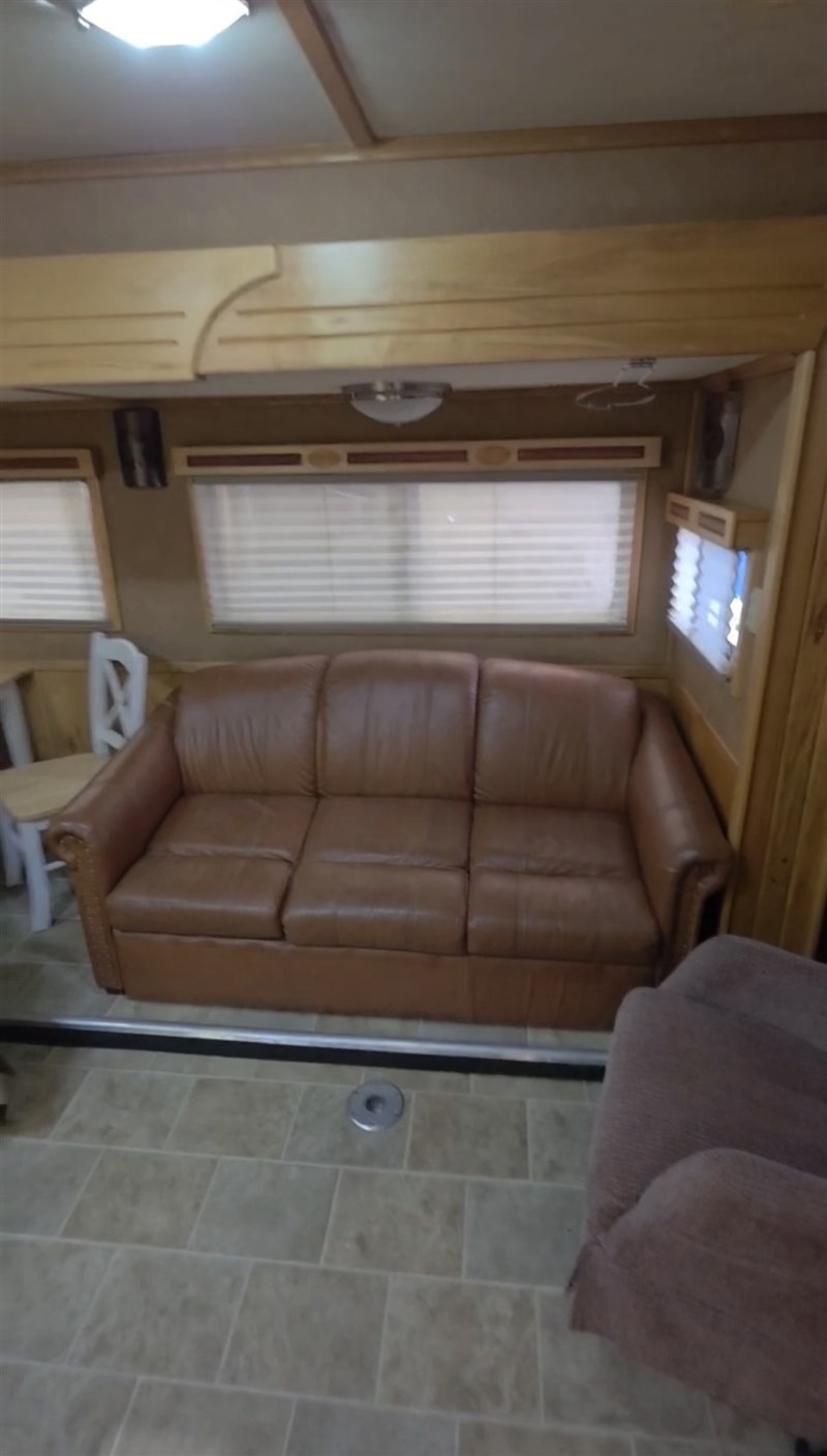 Trailer Photo 10
