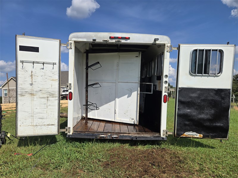 Trailer Photo 11