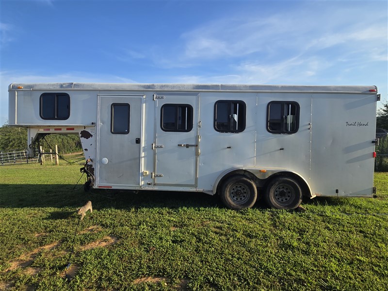 Trailer Photo 10