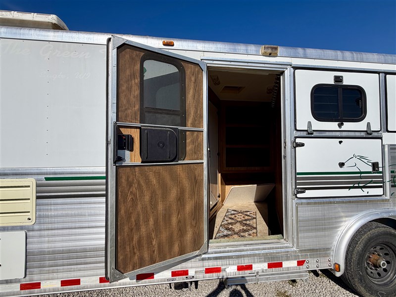 Trailer Photo 9