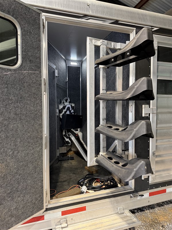 Trailer Photo 14