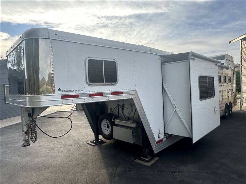 Trailer Photo 18