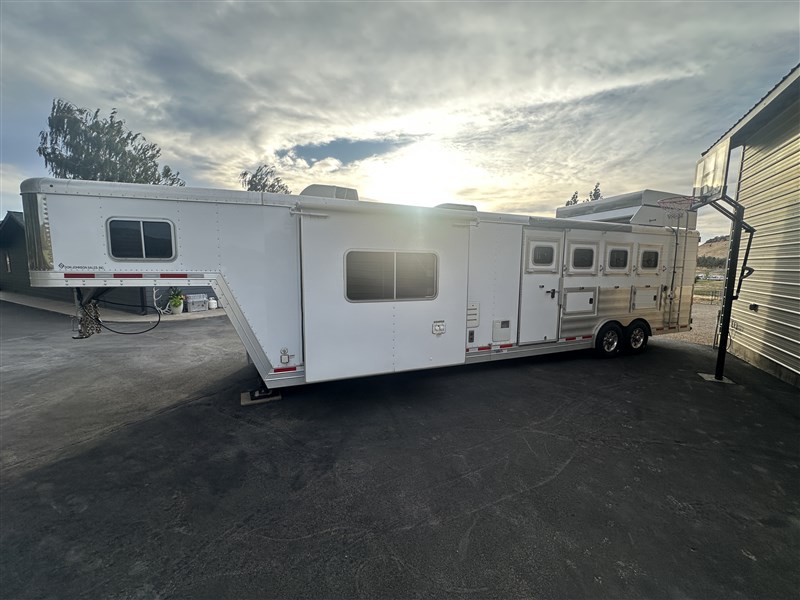Trailer Photo 5