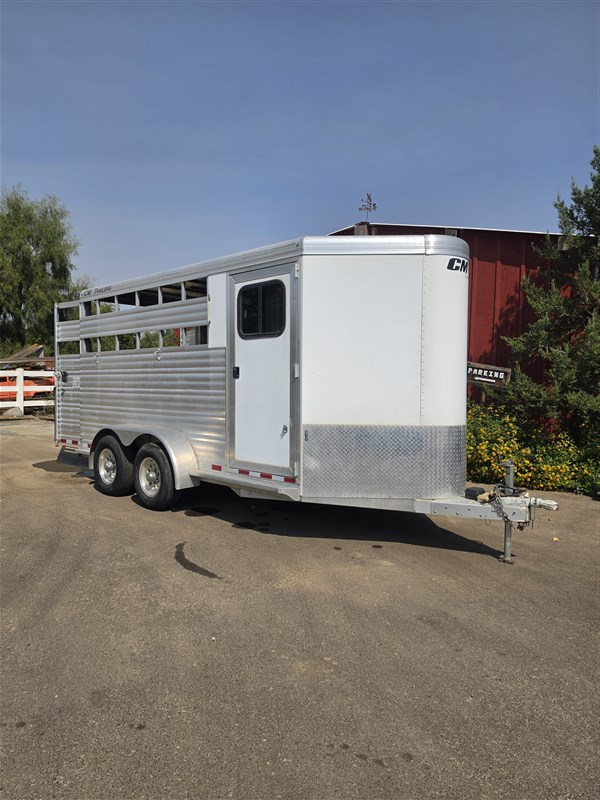 Trailer Photo 2