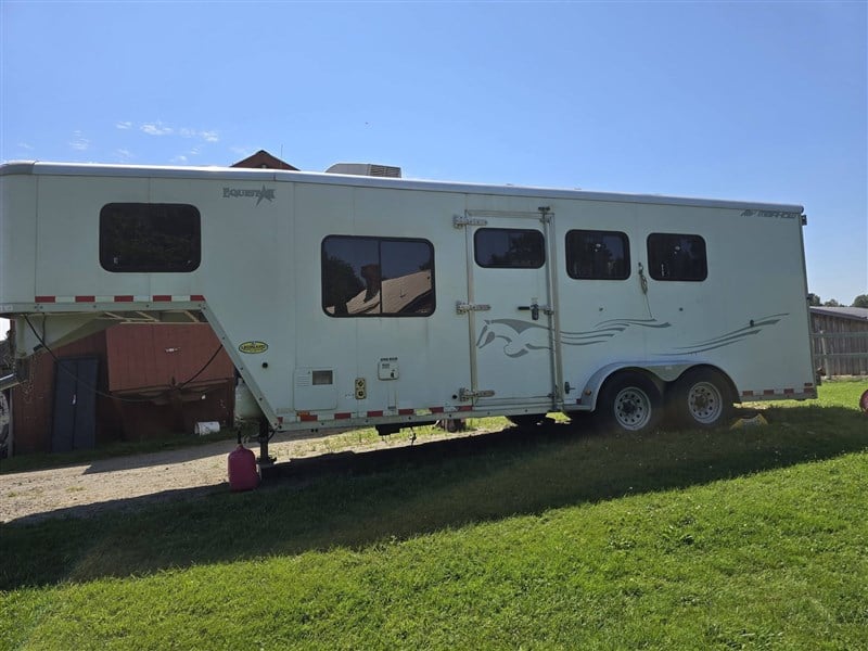 Trailer Photo 1