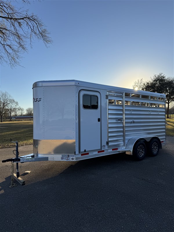 Trailer Photo 1