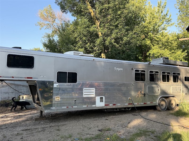 Trailer Photo 3
